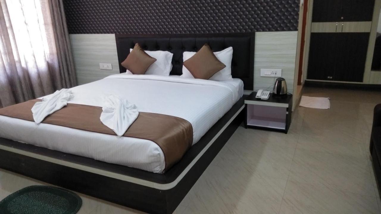 The Four Season Hotel Dimāpur Eksteriør bilde